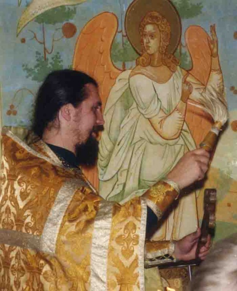 Datei:Ilja Schugajew, Priester.jpg