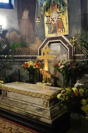 Datei:Grab des hl. Serafim von Sofia.jpg